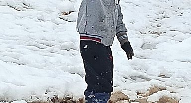Doğu Akdeniz'de yaylalar, kar yağışıyla beyaza büründü