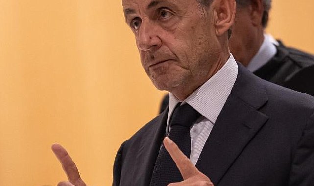Eski Fransa Cumhurbaşkanı Sarkozy için istenen ceza belli oldu