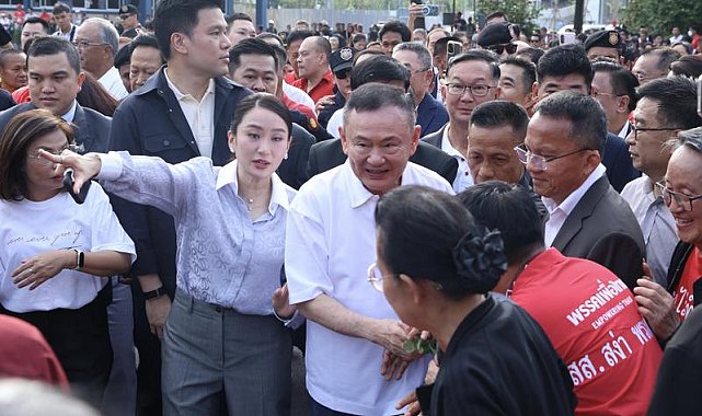 Eski Tayland Başbakanı Thaksin Şinavatra şartlı tahliye edildi