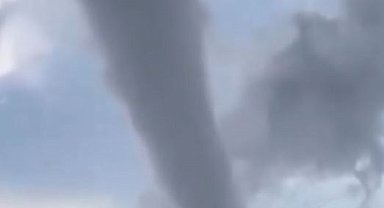 Gaziantep'te sağanak ve fırtınada çatılar uçtu, ağaçlar devrildi: 23 yaralı