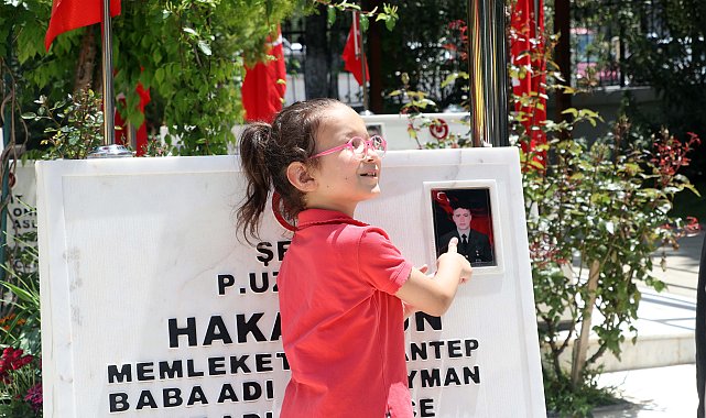 Gaziantep'te şehitlik ve mezarlıklarda ziyaretçi yoğunluğu