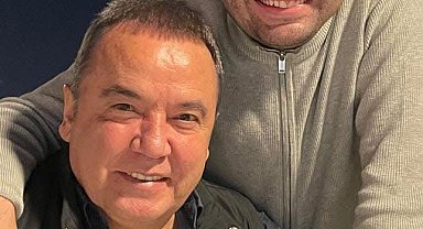 Gökhan Böcek ofisteyken, 4 kez para getirip bırakmış
