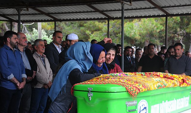 Hatay'daki selde ölen Musa'nın annesi: Polis olacaktın, nereye gidiyorsun