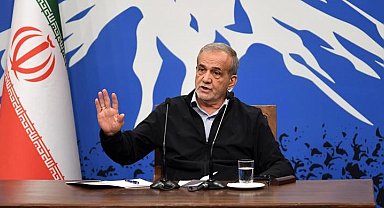 İran Cumhurbaşkanı Pezeşkiyan internet kısıtlamalarının kaldırılmasına yönelik kararı onayladı