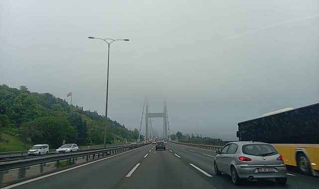 İstanbul'da yağmur ve sis etkili oluyor
