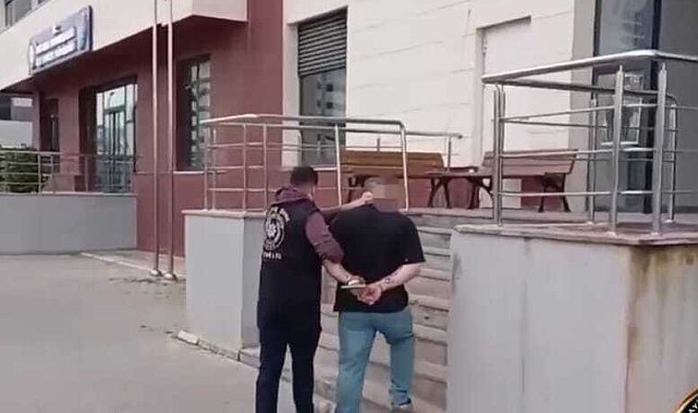 İzmir'de aranan şüphelilere şafak operasyonu: 157 gözaltı