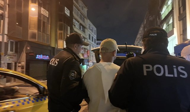 Kadıköy'de araması bulunan şüpheli polis uygulamasında yakalandı