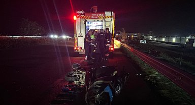 Kamyonetle çarpışan motosiklet sürücüsü ağır yaralandı