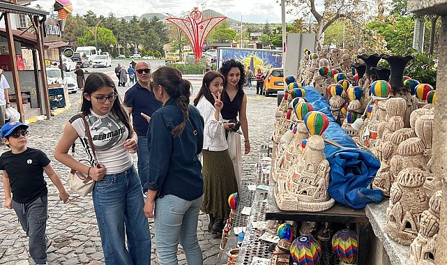 Kapadokya'da bayram tatili yoğunluğu