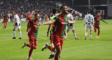 Karşıyaka'da Ömer Faruk beklemede