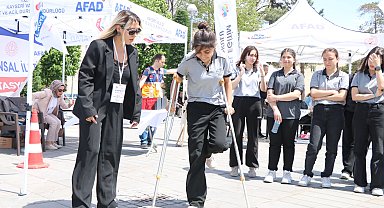 Kayseri'de 'Empati İstasyonu'nda engellilerin yaşadığı zorluklar deneyimlendi
