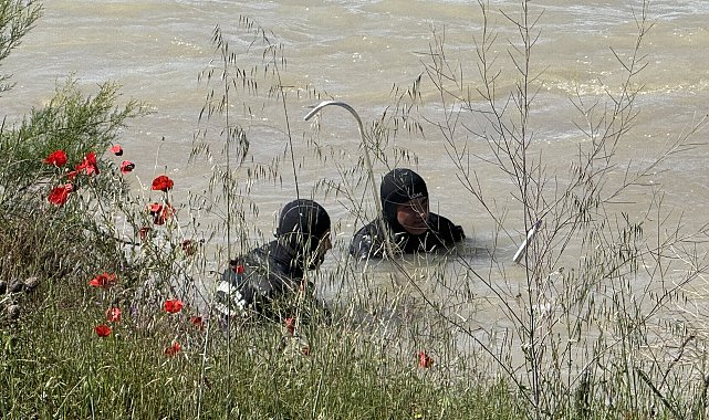 Kelkit Çayı'na düşen 2 genç, 169 kişilik ekip tarafından aranıyor