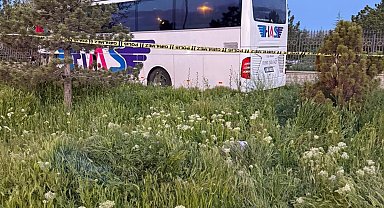 Konya'da yolcu otobüsü, TIR'a çarptı: 1 ölü, 8 yaralı