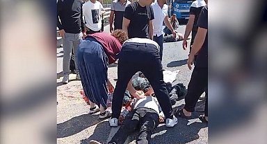 Kurbanlık koyun yüklü kamyonet devrildi: 1 ölü, 1 yaralı