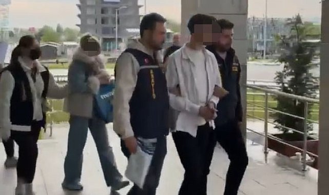 Kütahya'da kuyumcuyu düşük ayarlı altınla dolandıran 4 şüpheli yakalandı