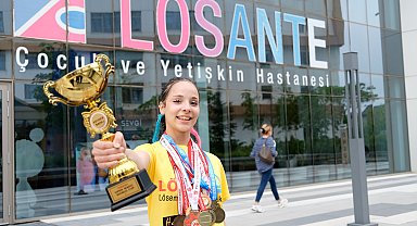 Lösemiyi yenen Kevser, dünya şampiyonu oldu