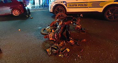 Manisa'da motosiklet sürücüsünün ağır yaralandığı kaza kamerada
