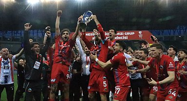 Mardin 1969 Spor'a şampiyonluk seremonisi