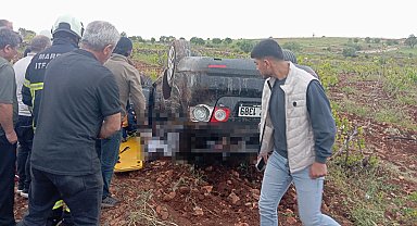 Mardin'de otomobil takla attı; 1 ölü, 2 yaralı