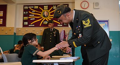 Mehmetçikten öğrencilere mektup sürprizi