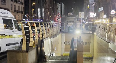 Metro istasyonunda raylara düşerek hayatını kaybetti