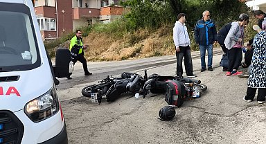 Motosikletler kafa kafaya çarpıştı: 2 yaralı