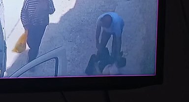 Oğluyla kavga eden 2 çocuğu darbeden babaya gözaltı