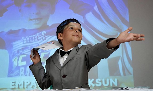 Otizmli Ali Rıza'nın hayal dünyası kitaba dönüştü