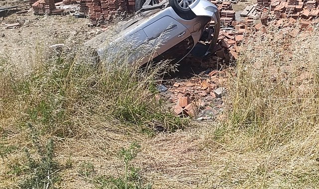 Otomobille çarpışan motosikletin sürücüsü öldü
