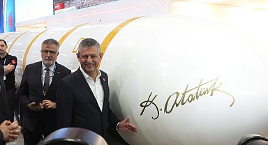 Özgür Özel, SAHA EXPO 2026'yı ziyaret etti