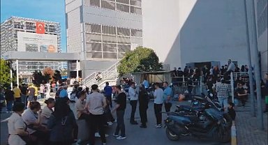 Pendik'te alışveriş merkezinde yangın -1