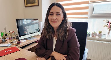 Prof. Dr. Nazlı: Gençlerde mutsuzluk ve yalnızlık ekranlara yönlendiriyor