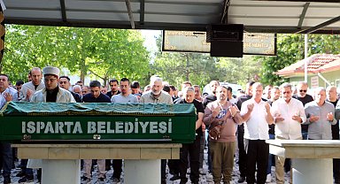 Profesör ile 3 kişi, zincirleme kazada hayatını kaybetti
