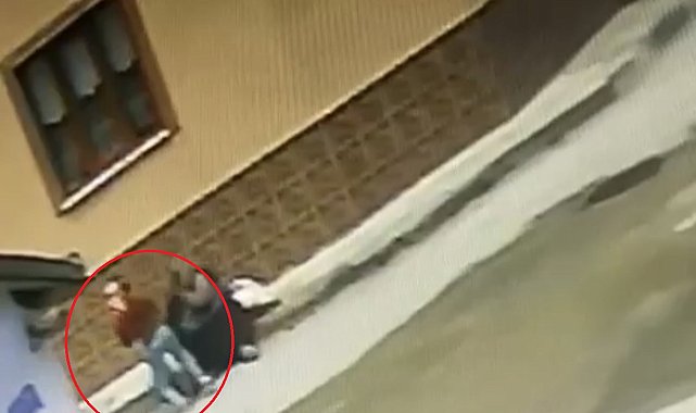 Sahibinin boynundaki altınları çaldı; olay kamerada