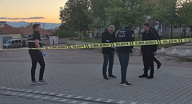 Sanal medyada tartışıp, parkta kavga ettiler: 1 yaralı