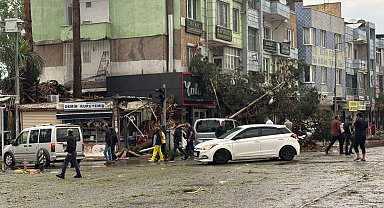 Şanlıurfa'da sağanak ve dolu: 12 yaralı