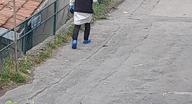 Sarıyer'de evini boyarken bahçede kalaşnikof ve el bombaları buldu