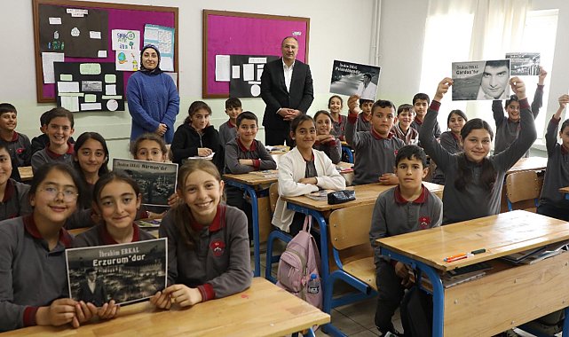 Şarkıcı İbrahim Erkal'a klipli anma