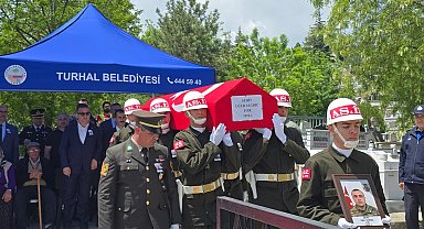 Şehit askerin cenazesi, ailesinin isteği üzerine 14 yıl sonra İstanbul'a nakledildi