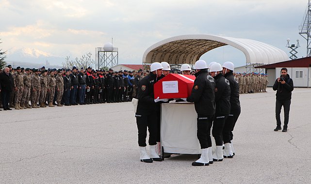Şehit polis Koç için Van'da tören düzenlendi