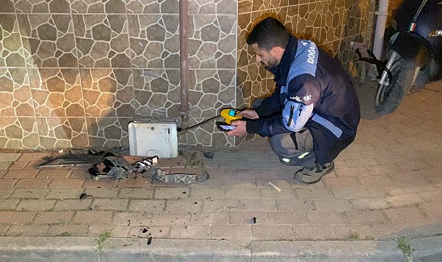 Sürücüsü rahatsızlanan otomobil, park halindeki 3 araca çarptı: 1 yaralı