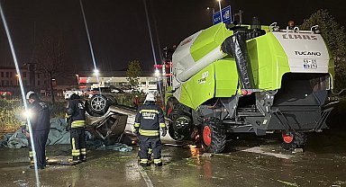 Taklalar atan otomobilin biçerdövere çarptığı kaza kamerada; 1 yaralı