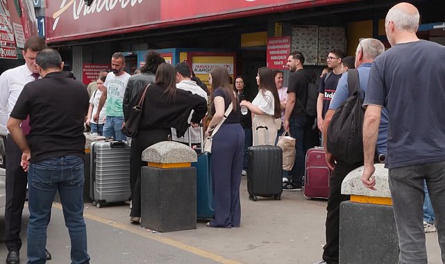 Tatilin son gününde 15 Temmuz Demokrasi Otogarı'nda yoğunluk