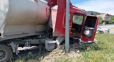 TIR elektrikli bisiklete çarptı, aynı aileden 1 kişi öldü, 4 kişi yaralandı