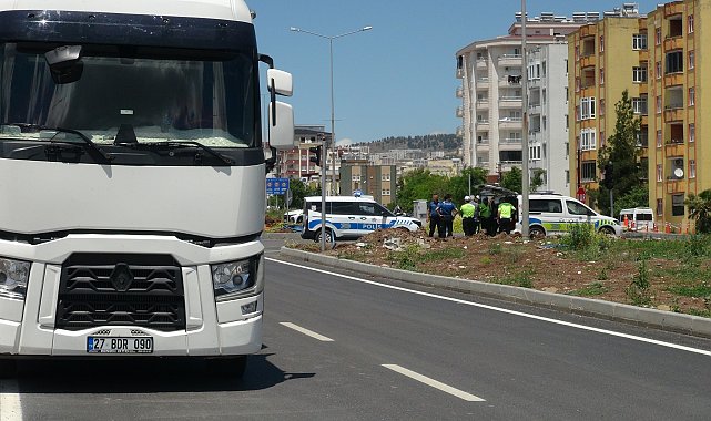TIR'la çarpışan motosikletteki 2 kişi ağır yaralandı