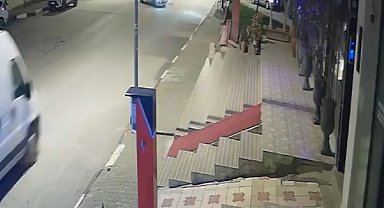 Tokat'ta 2 otomobilin çarpıştığı kaza kamerada