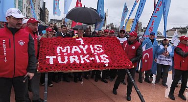 TÜRK-İş'ten Taksim Cumhuriyet Anıtı önünde 1 Mayıs açıklaması