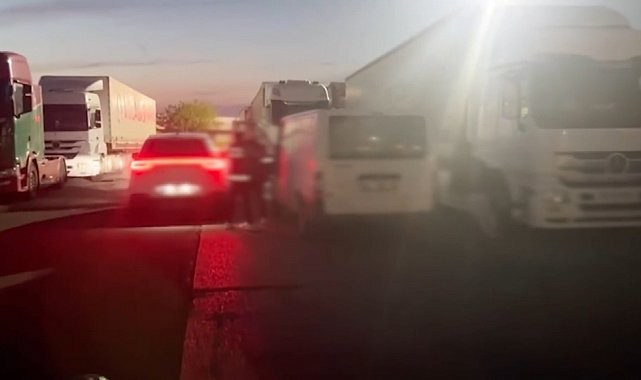 Tuzla'da düzenlenen operasyonda 150 bin uyuşturucu hap ele geçirildi