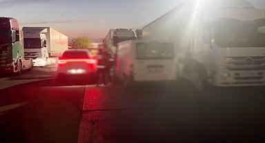 Tuzla'da düzenlenen operasyonda 150 bin uyuşturucu hap ele geçirildi