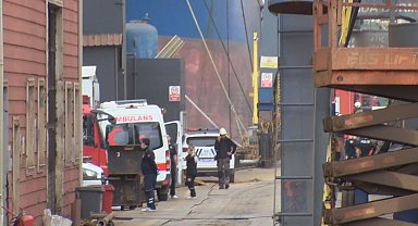 Tuzla'da tersanede bakımı yapılan gemide yangın- 1